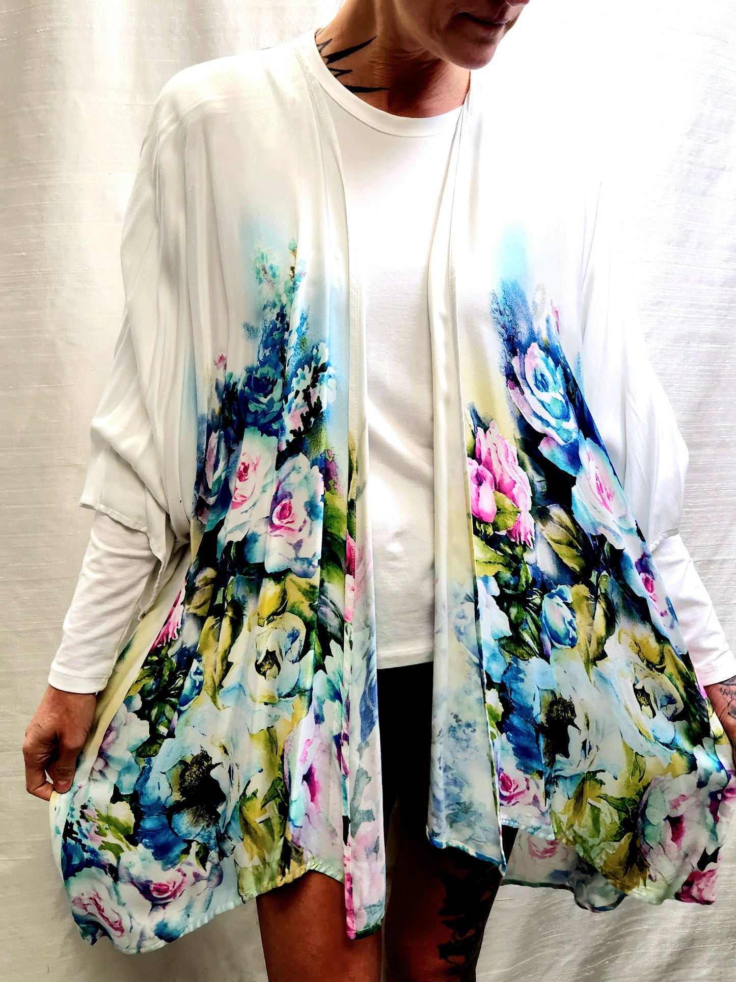 Kimono - Mid length (floral)