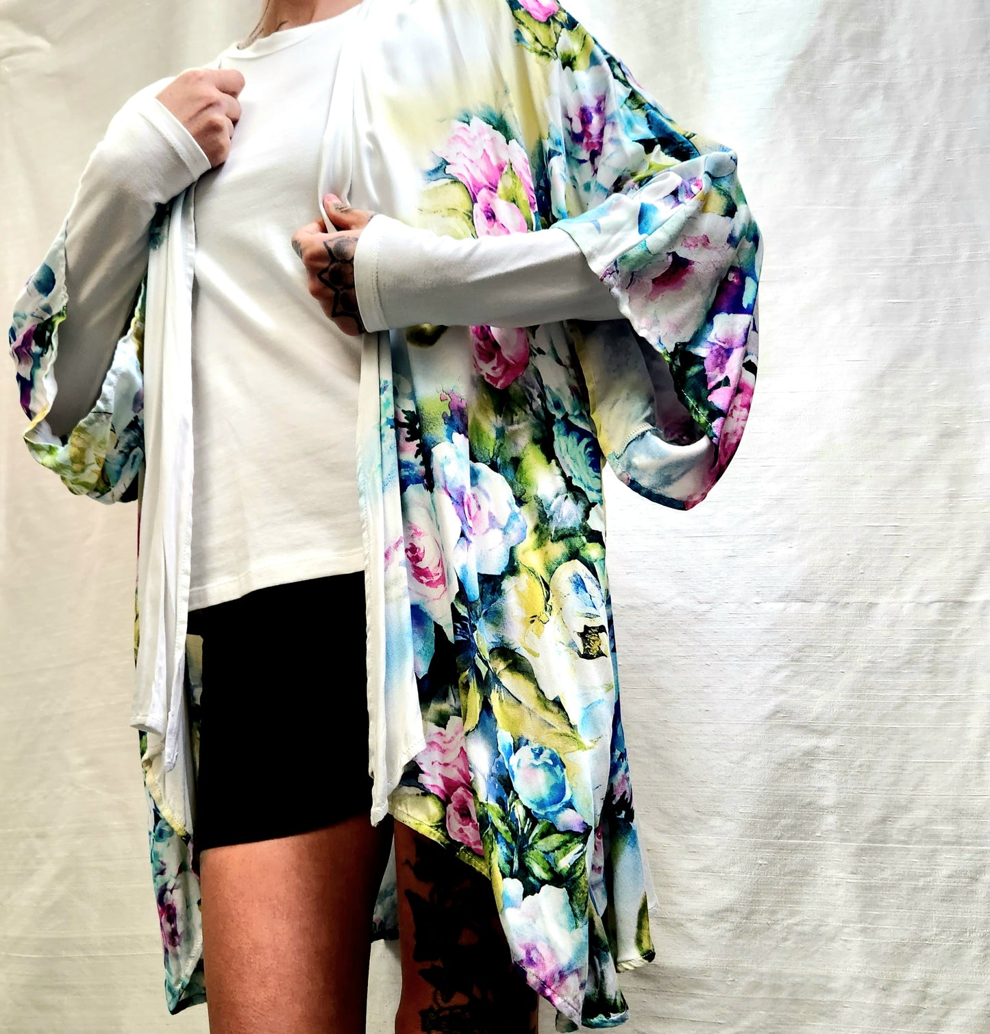 Kimono - Mid length (floral)